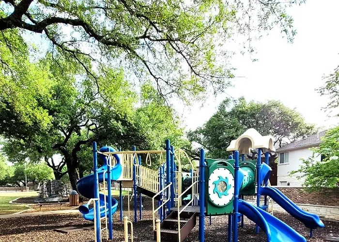 Golf Community Forest Creek